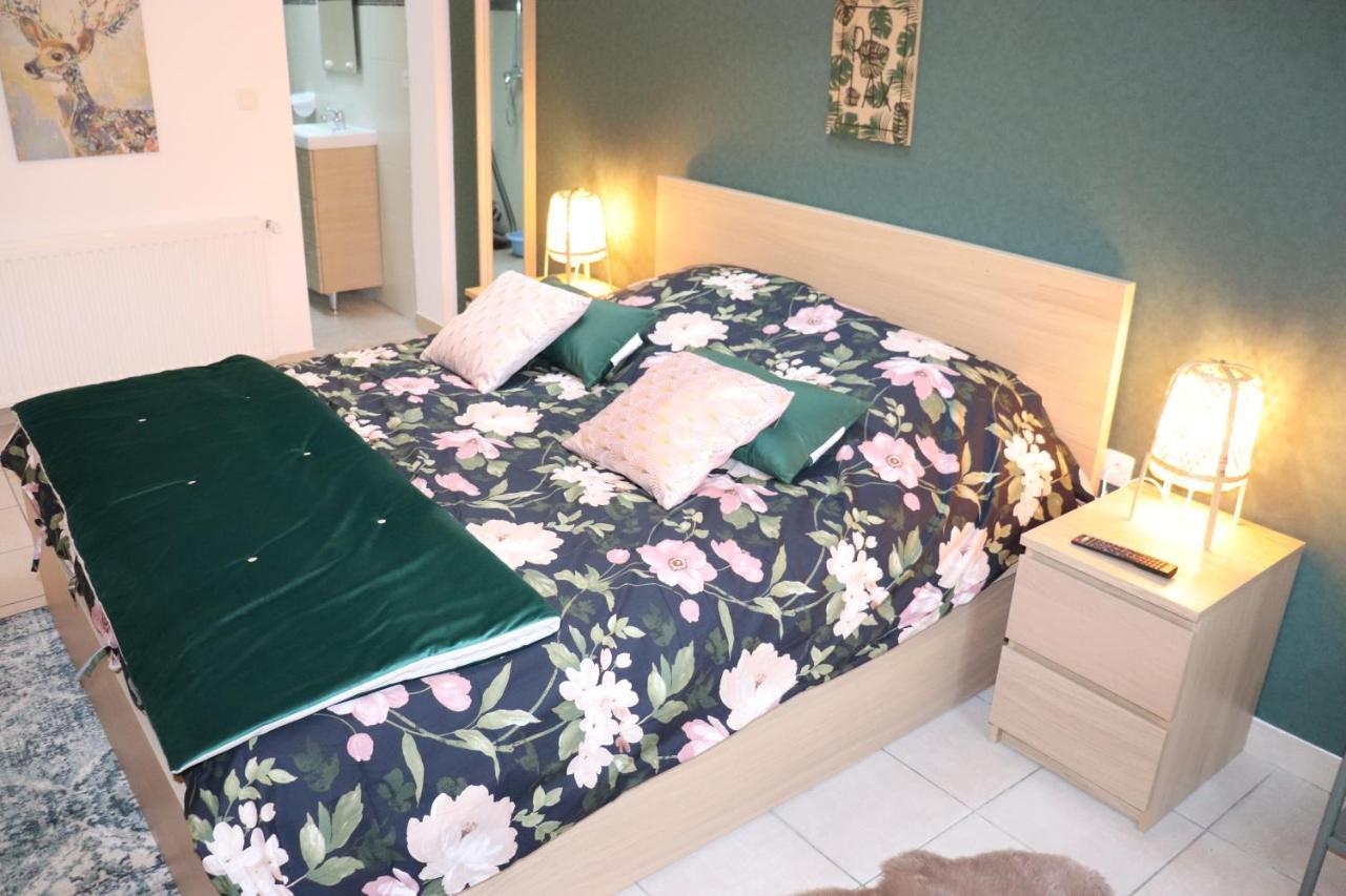 Le Jardin Des Roses Bed & Breakfast Gerponville Ngoại thất bức ảnh